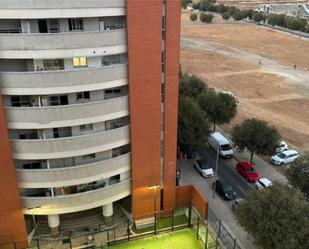 Exterior view of Flat for sale in  Sevilla Capital  with Air Conditioner, Heating and Private garden