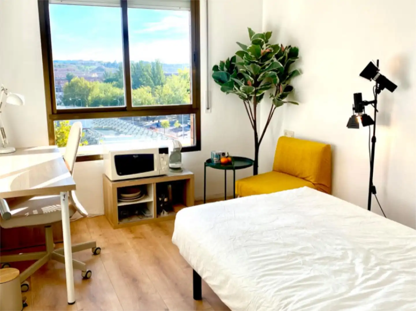 Room in Carrer del Bisbe Irurita, 12, Joc de la Bola - Camps d'Esports Room in Carrer del Bisbe Irurita, 12, Joc de la Bola - Camps d'Esports