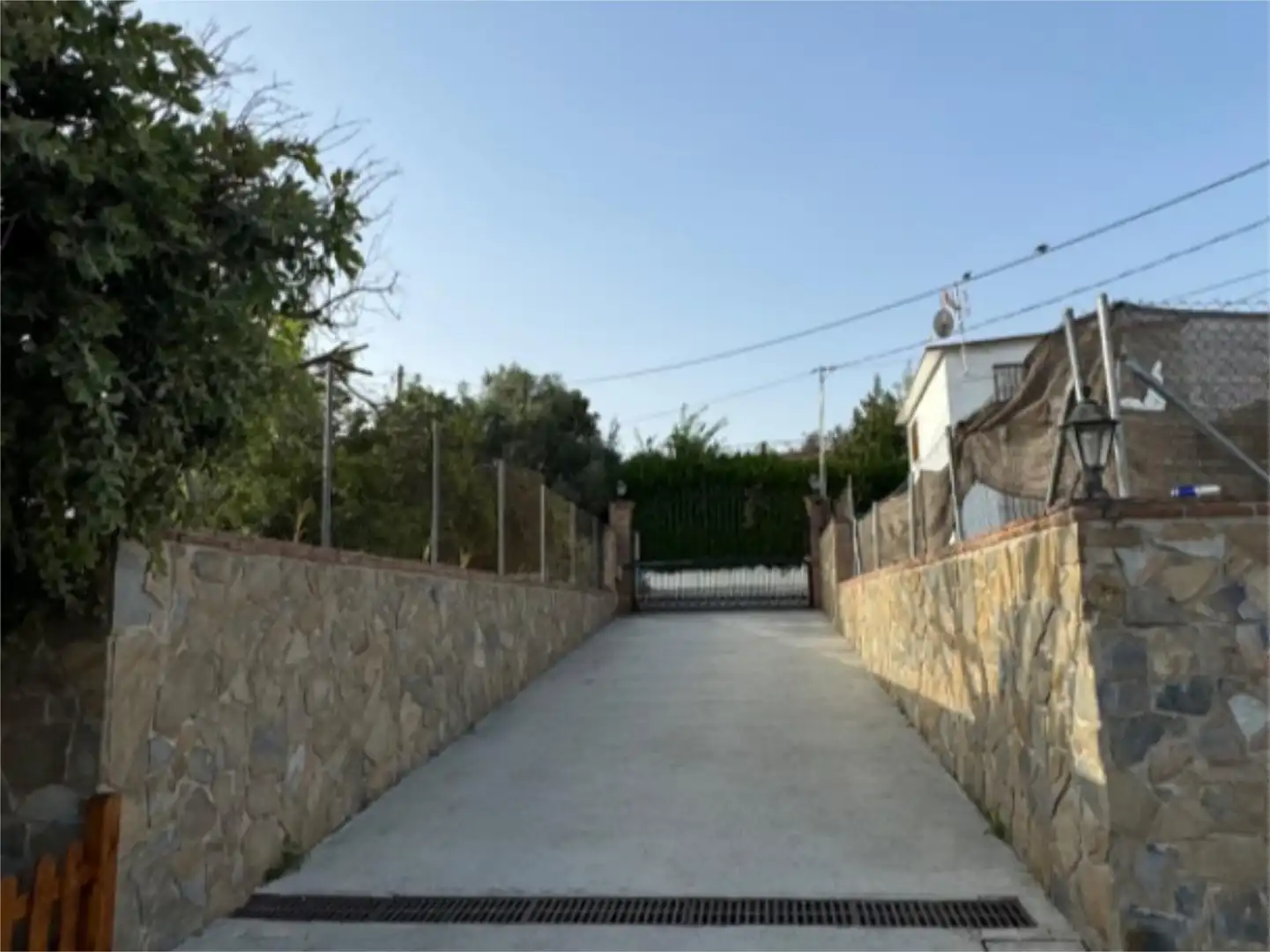 Room in Lugar Partido Valdeperales, 42, Coín Exterior view of Flat for share in Coín with Air Conditioner, Heating and Private garden