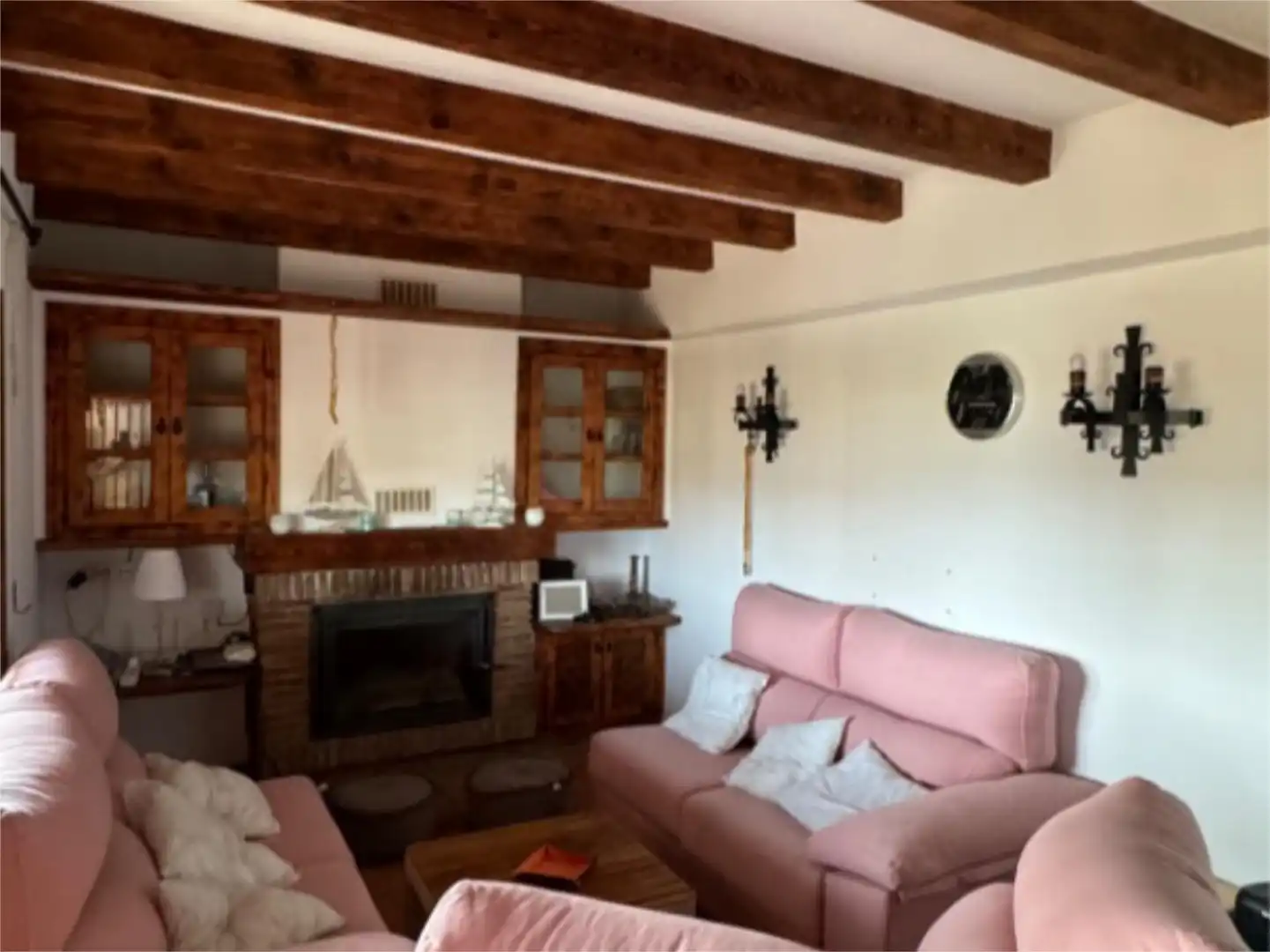 Room in Lugar Partido Valdeperales, 42, Coín Living room of Flat for share in Coín with Air Conditioner, Heating and Private garden