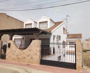 Vista exterior de Casa adosada en venda en Torre-Pacheco amb Aire condicionat i Terrassa