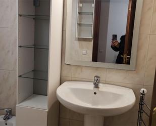 Bathroom of Flat to rent in La Lastrilla   with Terrace and Swimming Pool