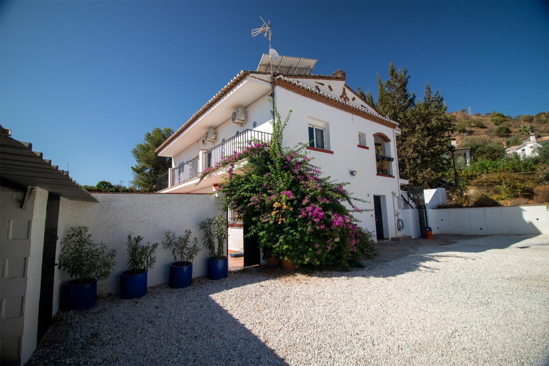 Exterior view of Single-family semi-detached for sale in Álora  with Air Conditioner, Heating and Private garden