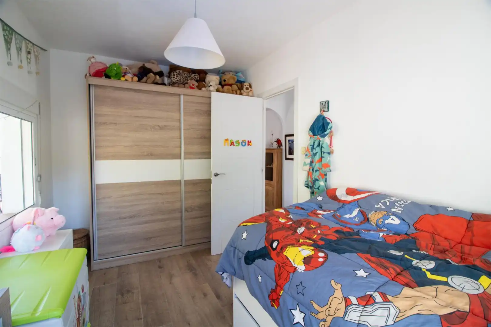Casa adosada en venda a Travesía Chorro Bermejo, 2, Álora Dormitori de Casa adosada en venda en Álora amb Aire condicionat, Calefacció i Jardí privat