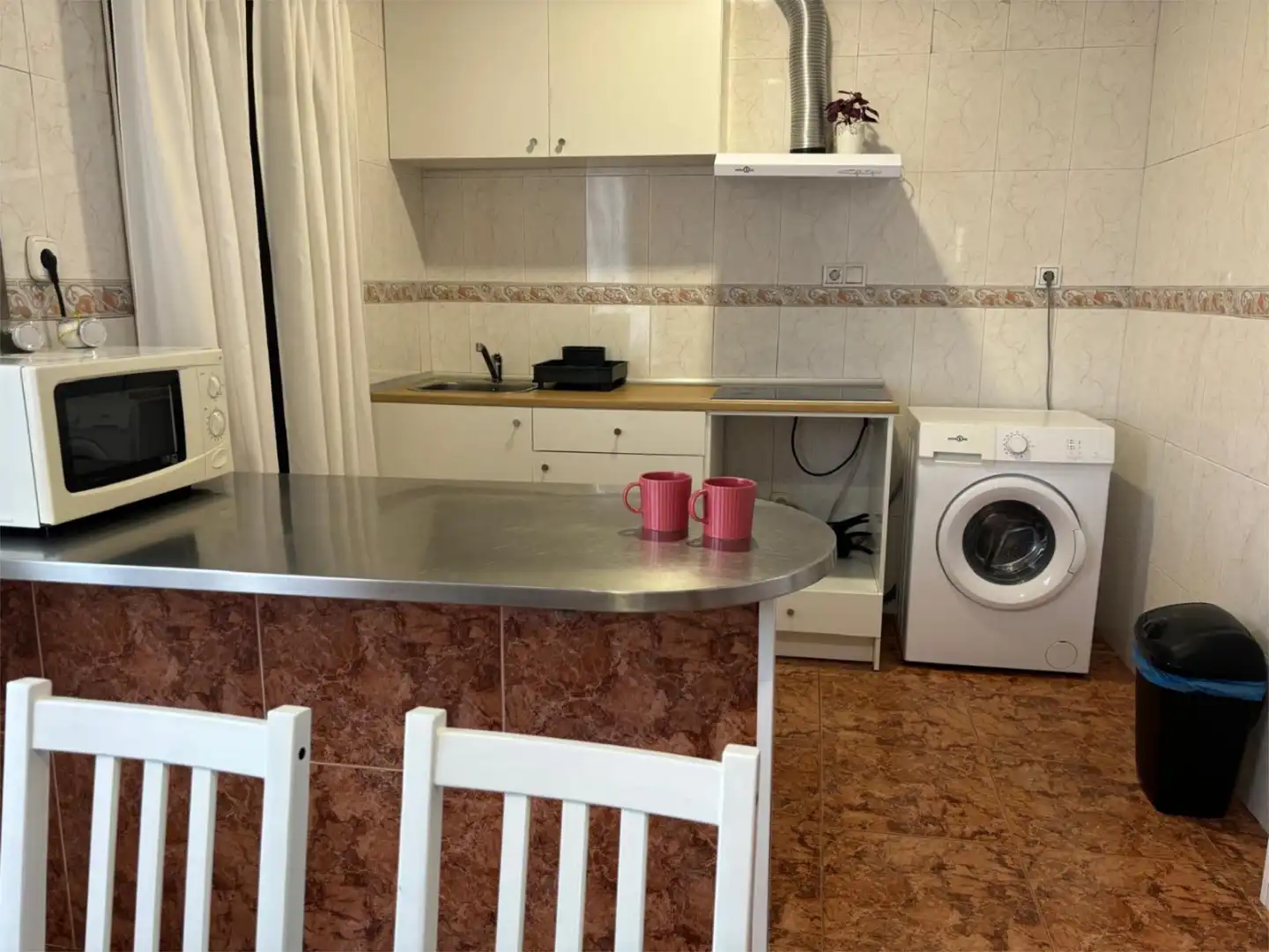 Pis de lloguer a Avinguda Alcoi, 82, Campoamor Cuina de Pis de lloguer en Alicante / Alacant amb Moblat, Rentadora i Microones