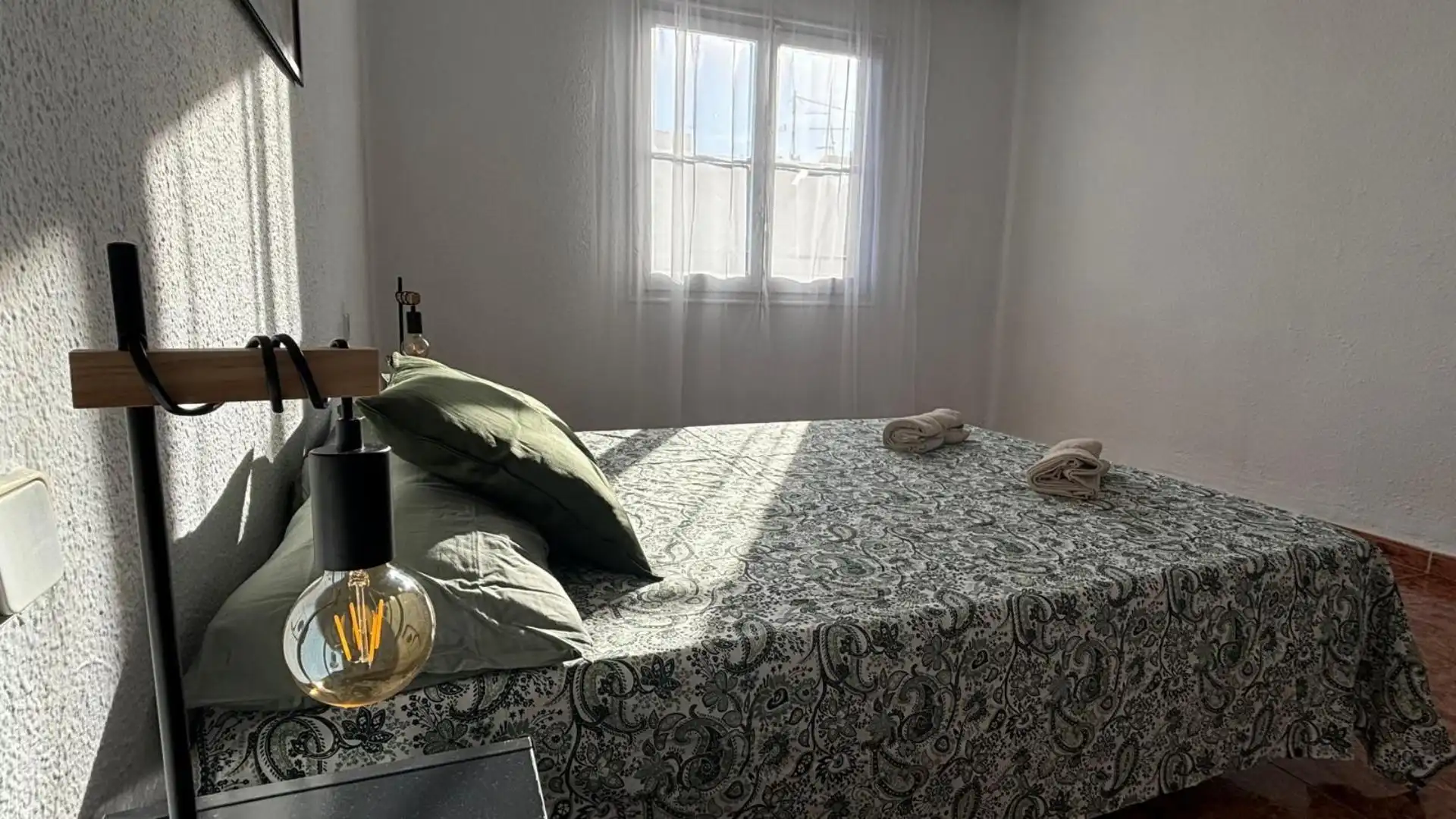 Pis de lloguer a Avinguda Alcoi, 82, Campoamor Dormitori de Pis de lloguer en Alicante / Alacant amb Moblat, Rentadora i Microones