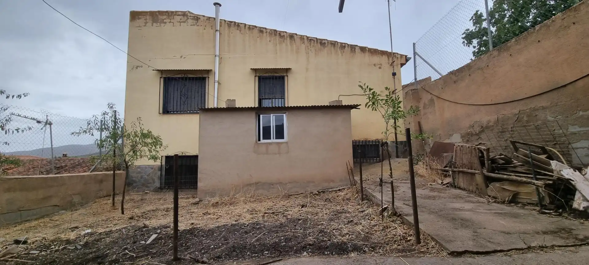 Vista exterior de Casa o xalet en venda en Alquife amb Calefacció, Jardí privat i Terrassa