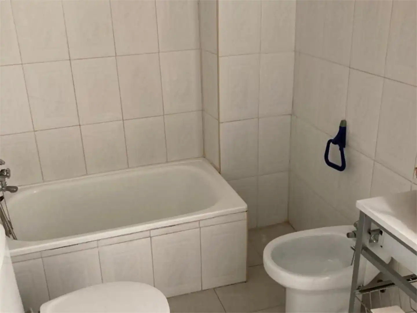 Baño de Casa adosada en venta en Carmona con Terraza, Trastero y Balcón