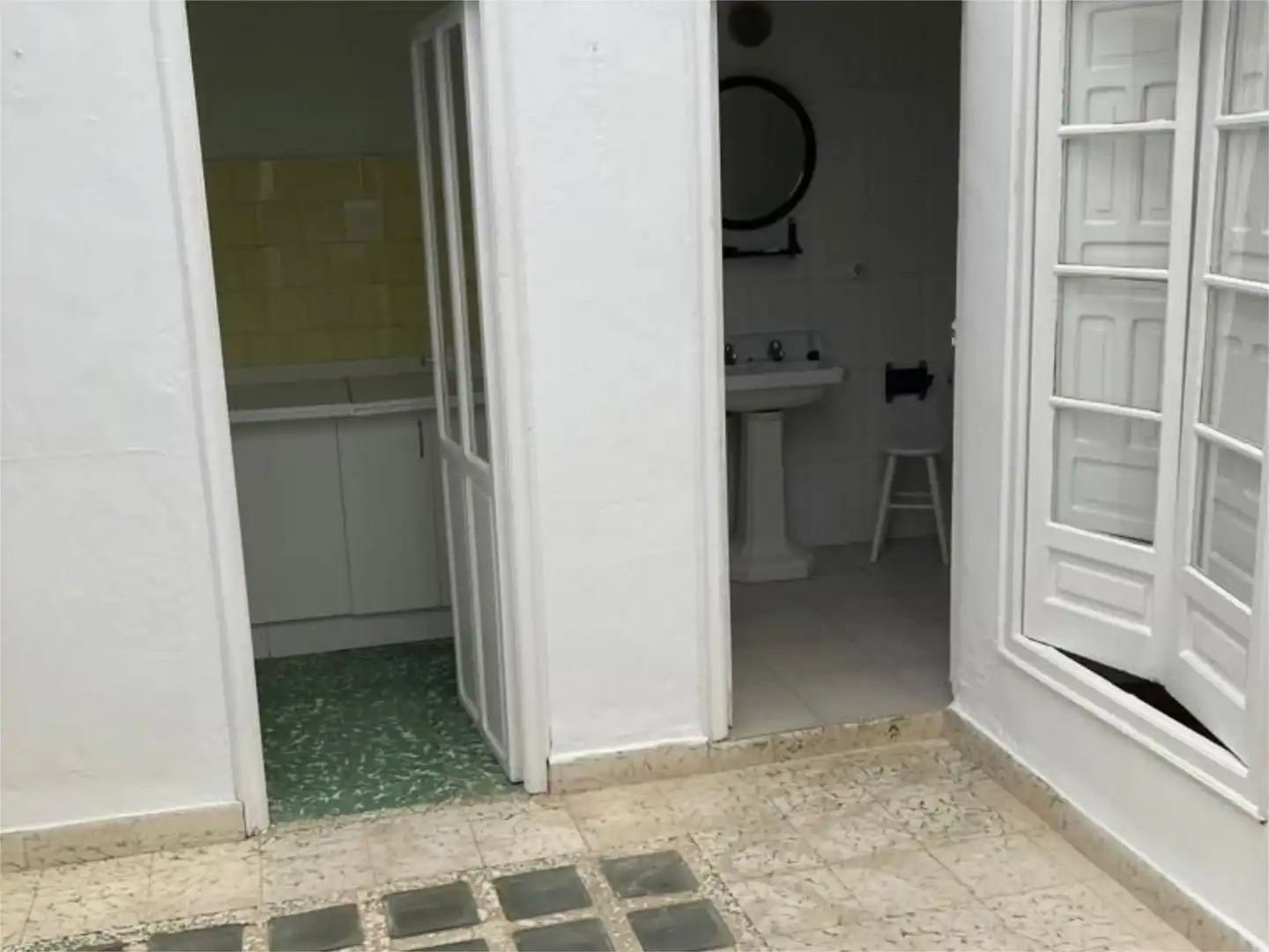 Casa adosada en venta en Carmona con Terraza, Trastero y Balcón