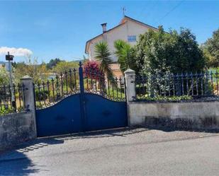 Vista exterior de Casa o xalet en venda en Valga amb Terrassa i Piscina