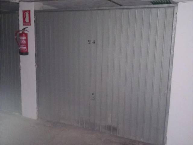 Garaje en Venta en Avenida de la Libertad, 84 en Guardamar Playa