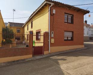 Exterior view of Country house for sale in Saldaña  with Private garden, Parquet flooring and Furnished