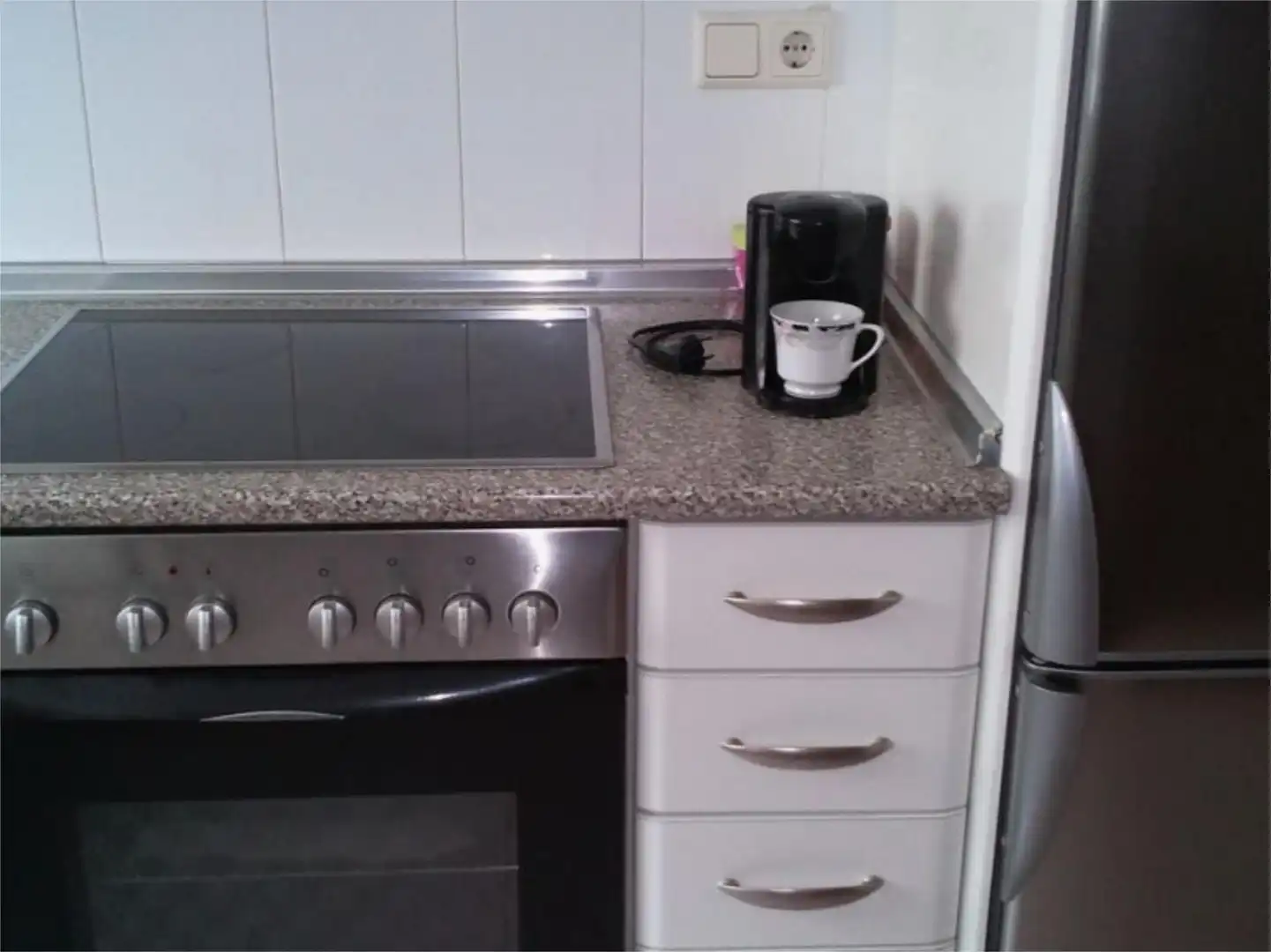 Kitchen of Flat for share in Sevilla  with Air Conditioner, Heating and Private garden