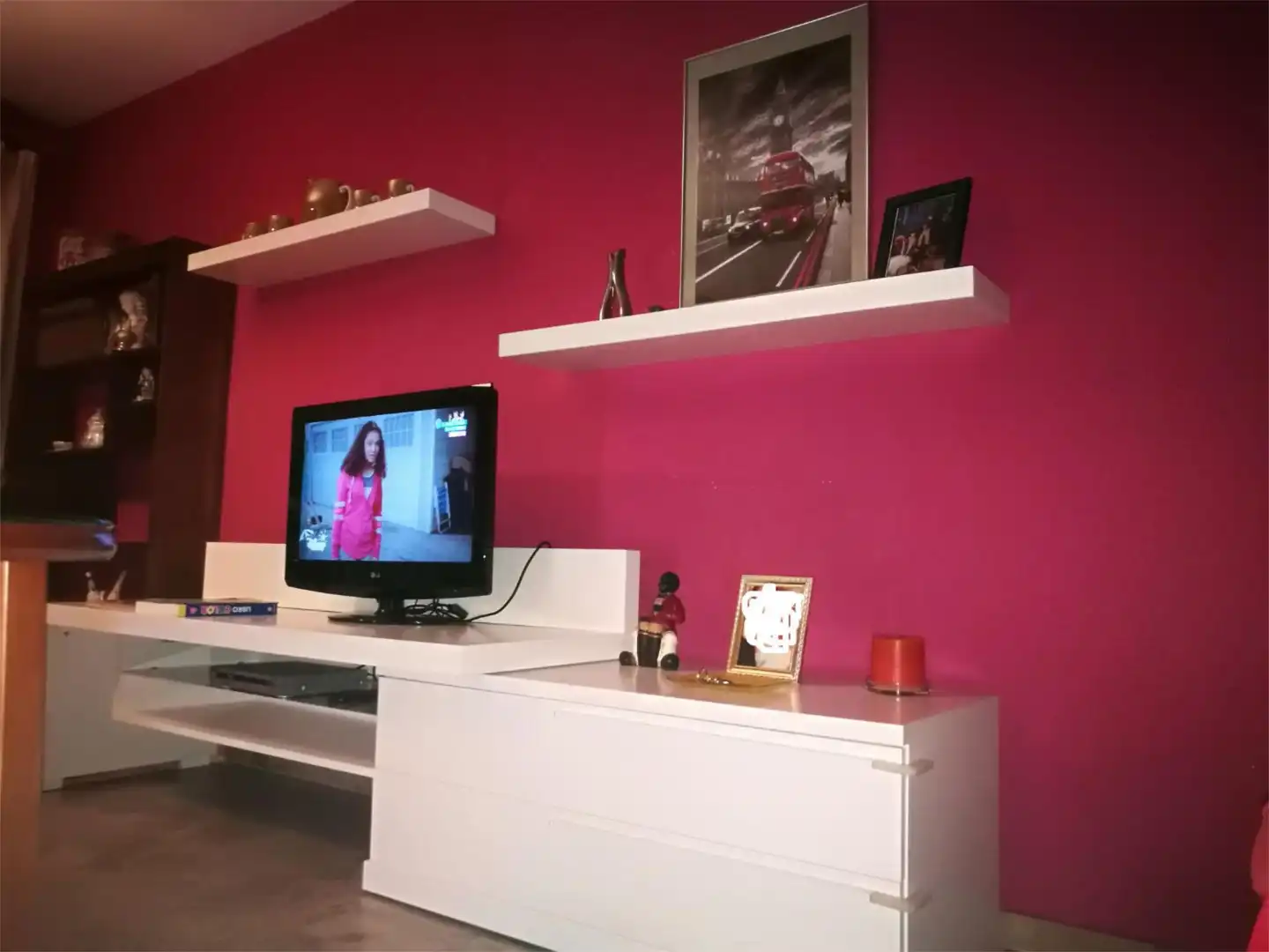 Living room of Flat for share in Sevilla  with Air Conditioner, Heating and Private garden