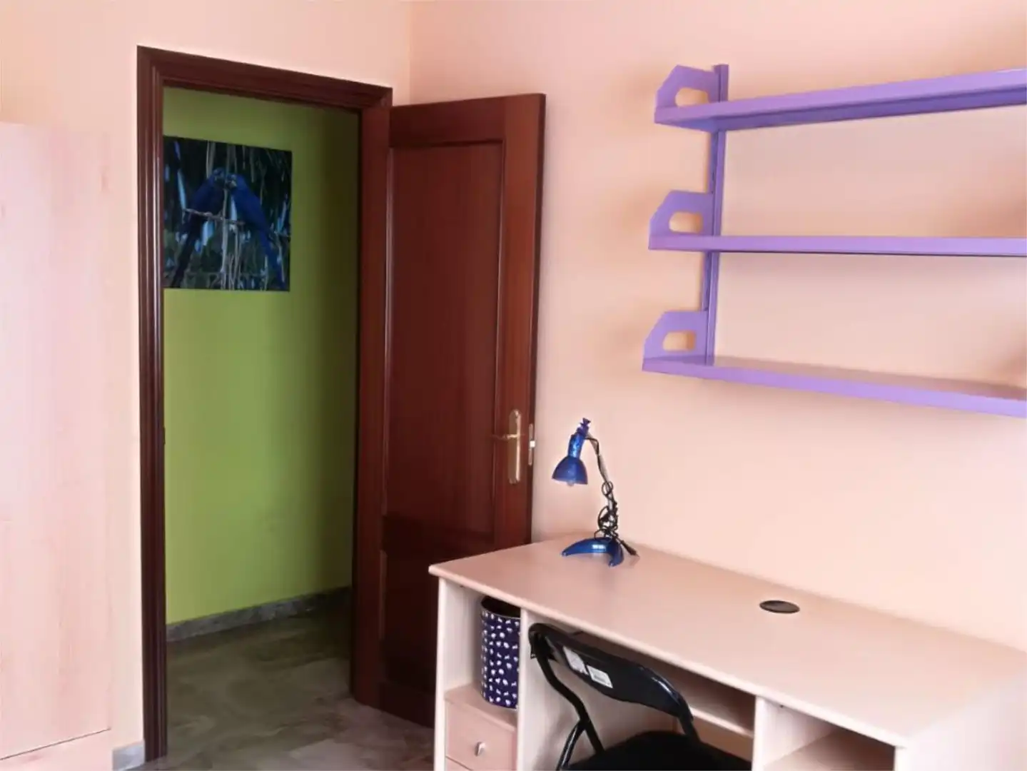 Bedroom of Flat for share in Sevilla  with Air Conditioner, Heating and Private garden