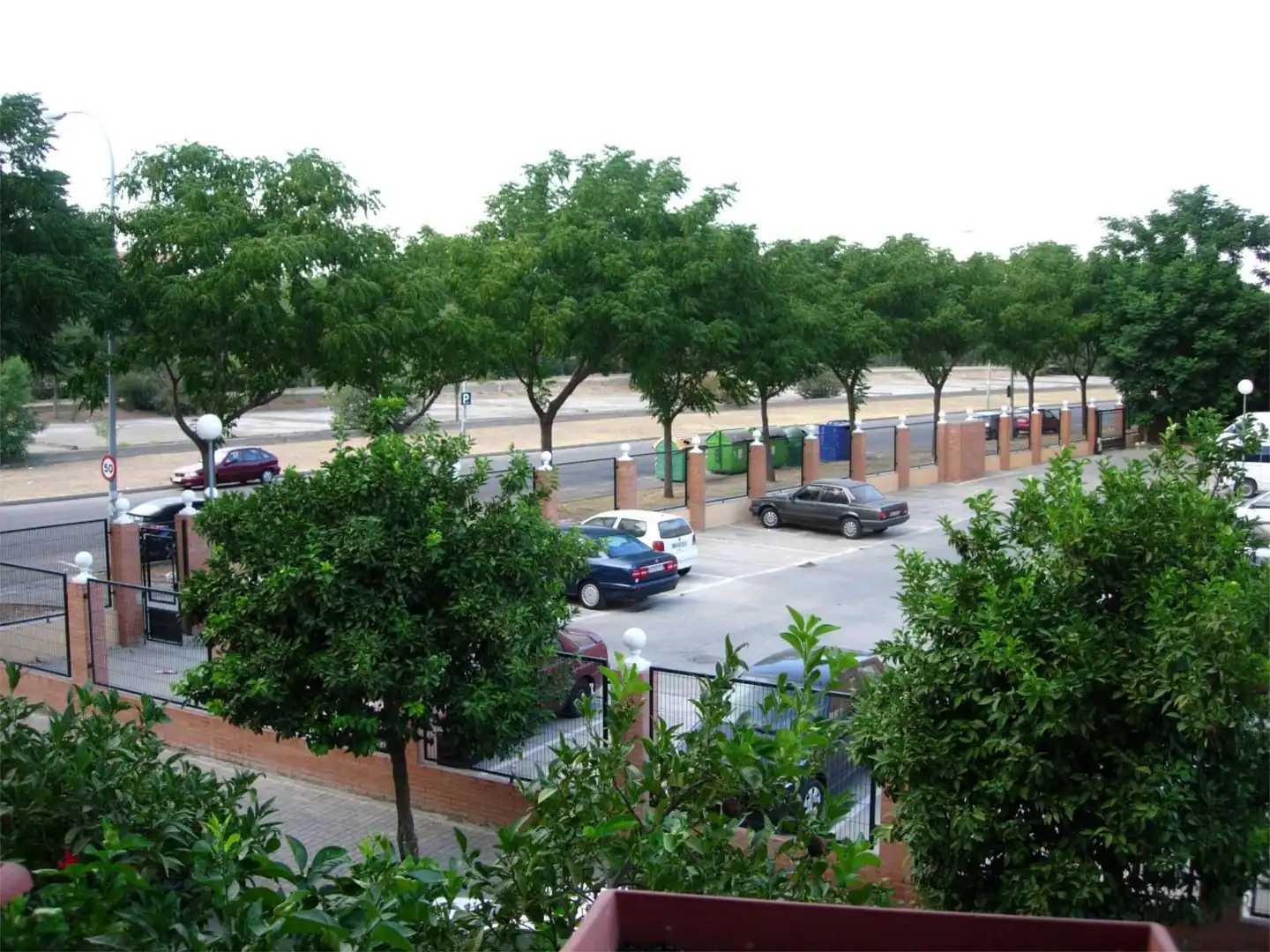 Parking of Flat for share in Sevilla  with Air Conditioner, Heating and Private garden