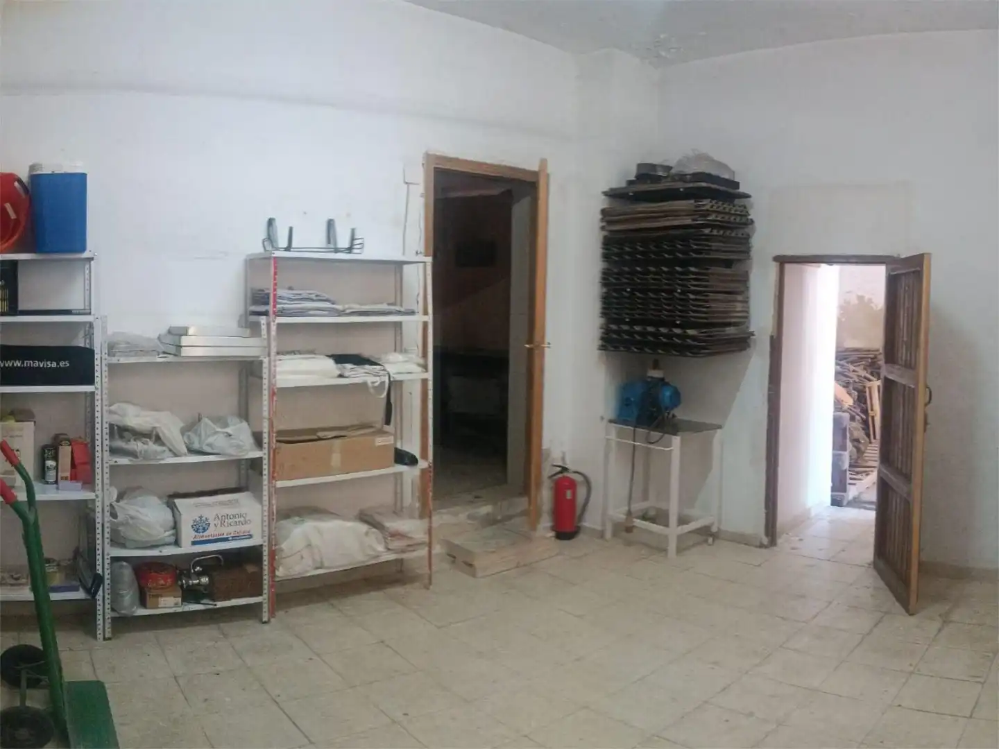 Commercial properties for sale in Travesia Alta Reina Sofia, 1, Benatae Kitchen of Commercial properties for sale in Benatae with Air Conditioner and Furnished