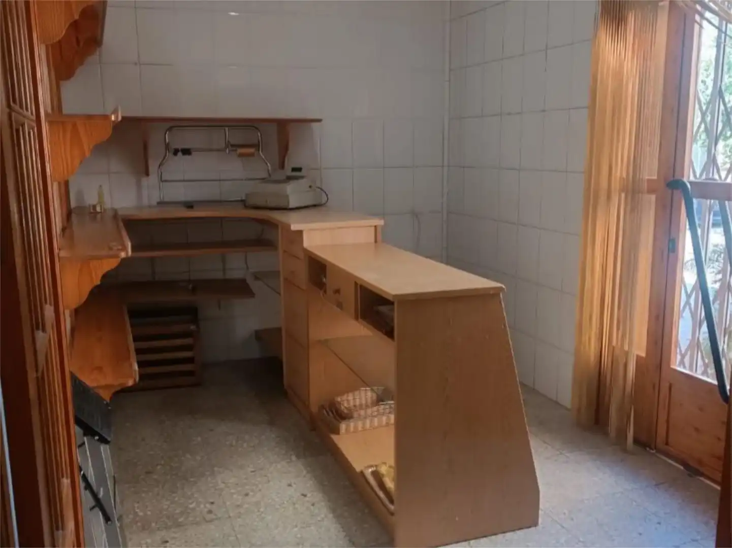 Commercial properties for sale in Travesia Alta Reina Sofia, 1, Benatae Kitchen of Commercial properties for sale in Benatae with Air Conditioner and Furnished
