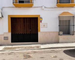 Vista exterior de Casa o xalet en venda en Aguadulce (Sevilla) amb Terrassa i Piscina