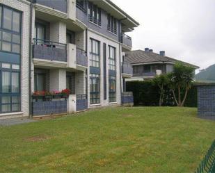 Vista exterior de Apartament de lloguer en Piélagos amb Terrassa i Piscina