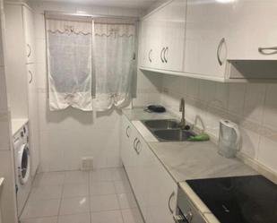 Cuina de Apartament de lloguer en Gandia amb Terrassa i Piscina