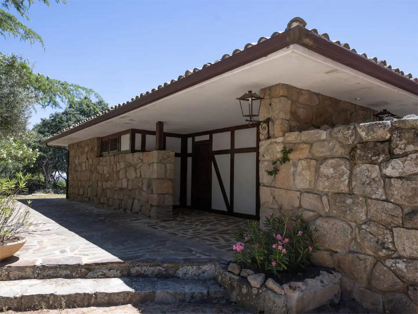Casa o chalet en venta en Fresnedillas de la Oliva Vista exterior de Casa o chalet en venta en Fresnedillas de la Oliva con Terraza y Piscina