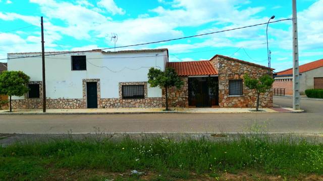 Casa adosada en Venta en Ronda Sur, 2 en Navalvillar de Pela