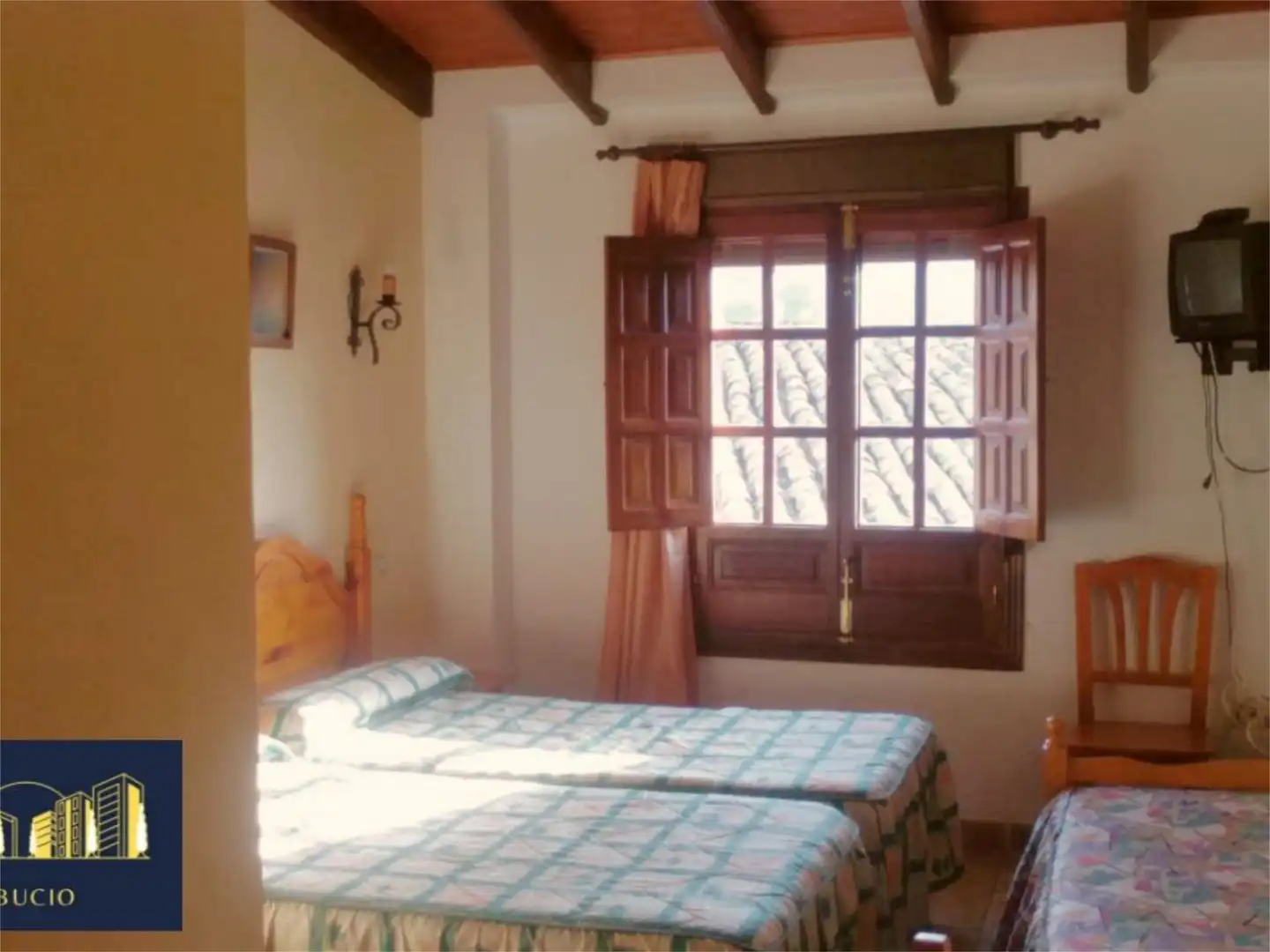 Finca rústica en venda a Calle Iglesia, 12, Corteconcepción Dormitori de Finca rústica en venda en Corteconcepción amb Calefacció, Terrassa i Moblat