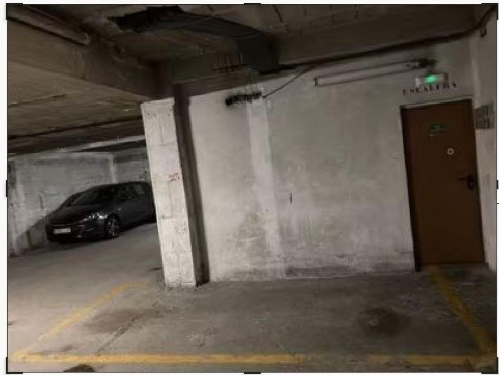 Garage for rent in Avenida de Castelao, 45, As Travesas - Balaídos Parking of Garage for rent in Vigo