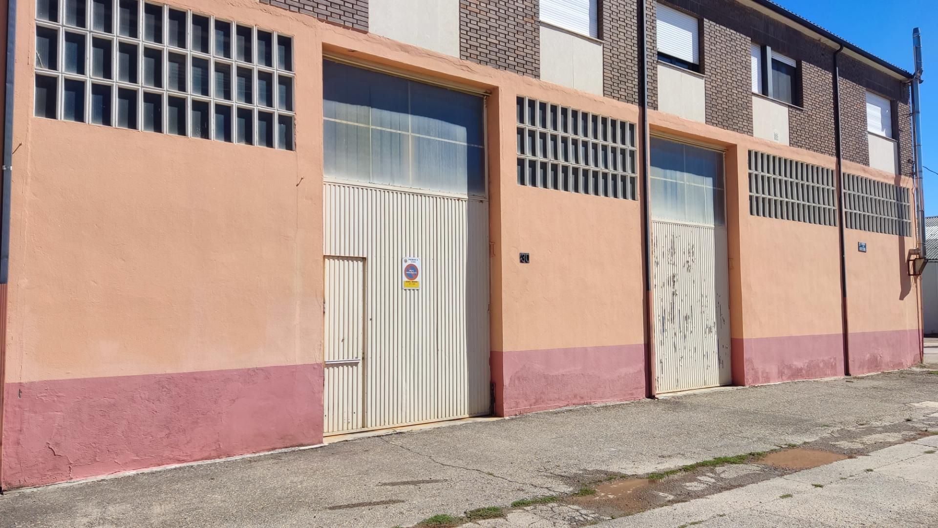 Exterior view of Industrial buildings to rent in Astorga