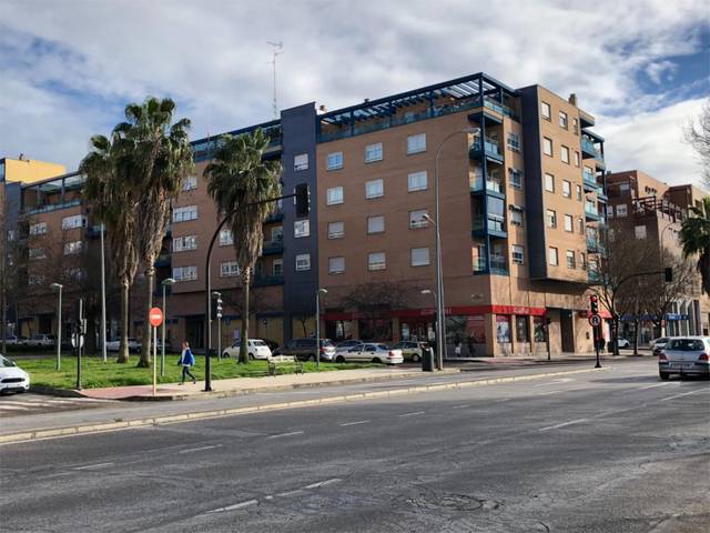 Local comercial en Alquiler en Paseo Condes de Barcelona, 2 en Maria Auxiliadora - Barriada de Llera