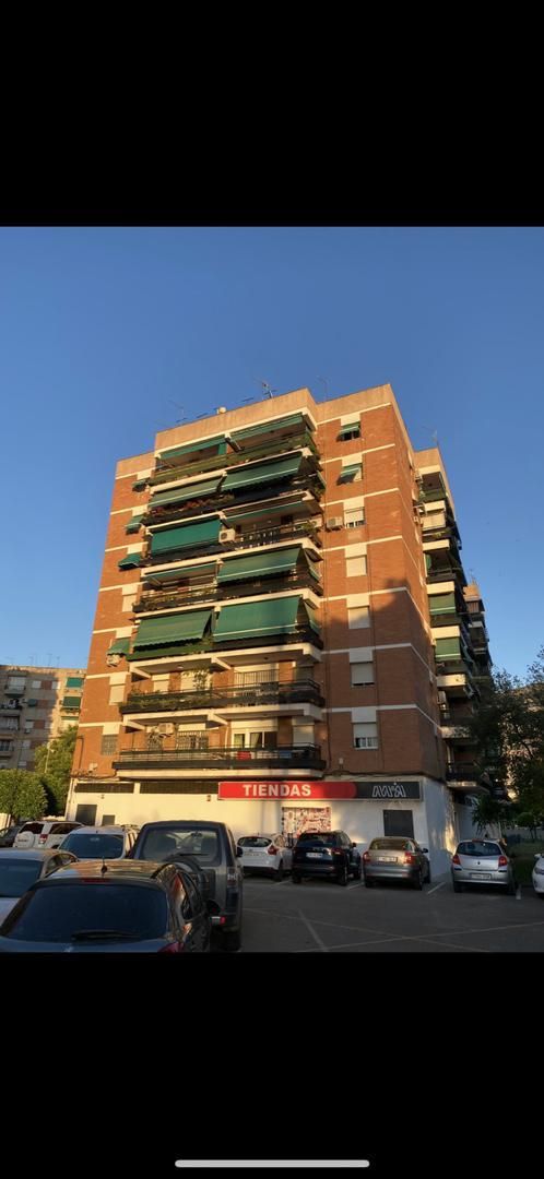 Piso de alquiler en Calle Capitulares, 16, Sta. Marina - San Andrés - San Pablo - San Lorenzo Vista exterior de Piso de alquiler en Córdoba Capital con Aire acondicionado, Jardín privado y Terraza