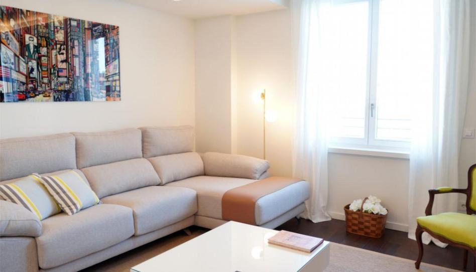 Photo 1 of Flat to rent in Gran Vía, 68, Universidad - Malasaña, Madrid