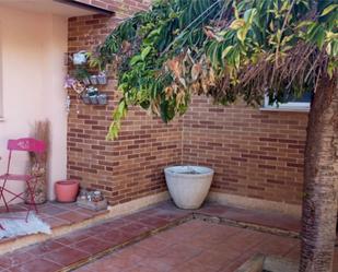 Jardí de Casa o xalet en venda en Alovera amb Aire condicionat i Piscina