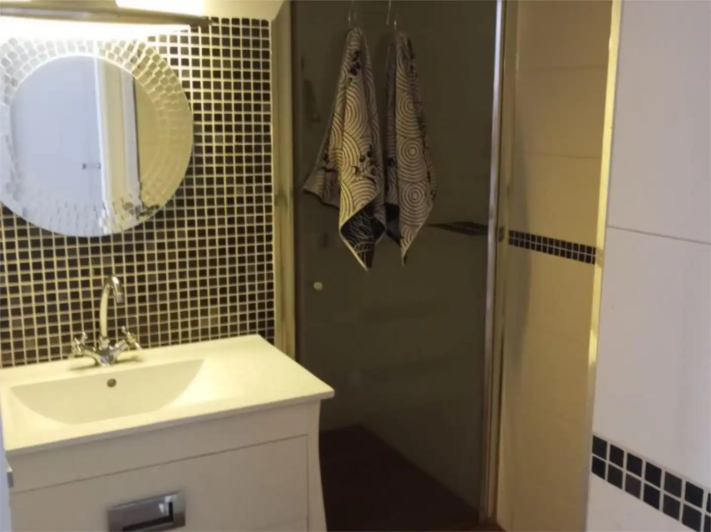 Casa o chalet en venta en Avenida Príncipe de Asturias, 31, Alovera Baño de Casa o chalet en venta en Alovera con Aire acondicionado y Piscina