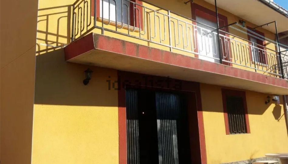 Single-family semi-detached for sale in Calle Burgohondo, 39a, Villanueva de Ávila, Ávila - image 1 Photo 1 of Single-family semi-detached for sale in Calle Burgohondo, 39a, Villanueva de Ávila, Ávila