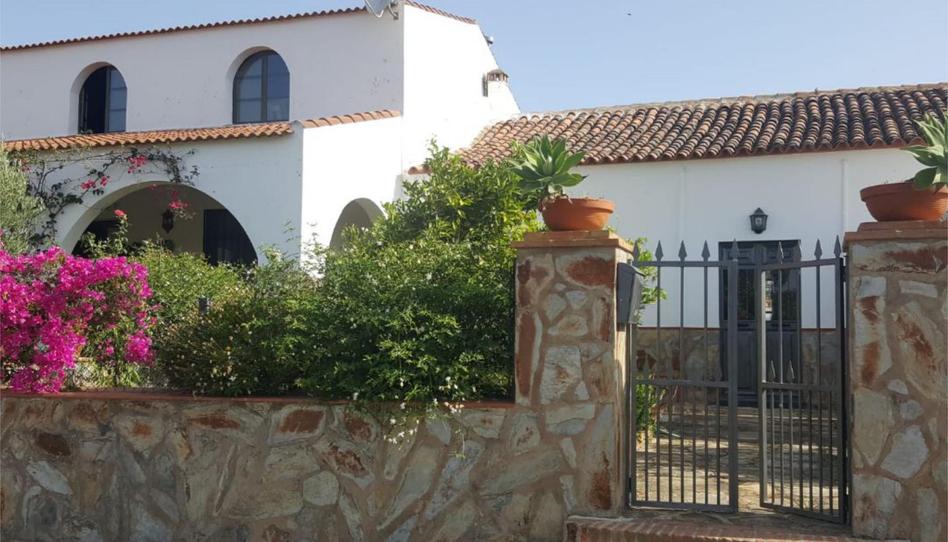 House or chalet for sale in Calle E Bo Herrerias, 11, Puebla de Guzmán, Huelva - image 1 Photo 1 of House or chalet for sale in Calle E Bo Herrerias, 11, Puebla de Guzmán, Huelva