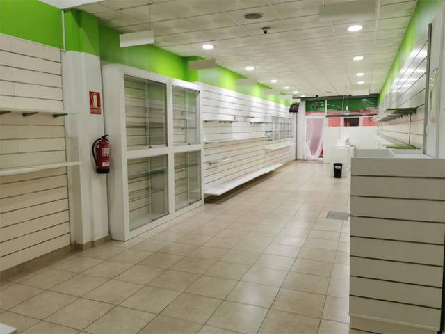Local comercial en Alquiler en Calle Garcilaso de la Vega, 33 en Barrio del Centro