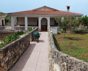 Vista exterior de Casa o xalet en venda en Valdetorres de Jarama amb Terrassa i Piscina