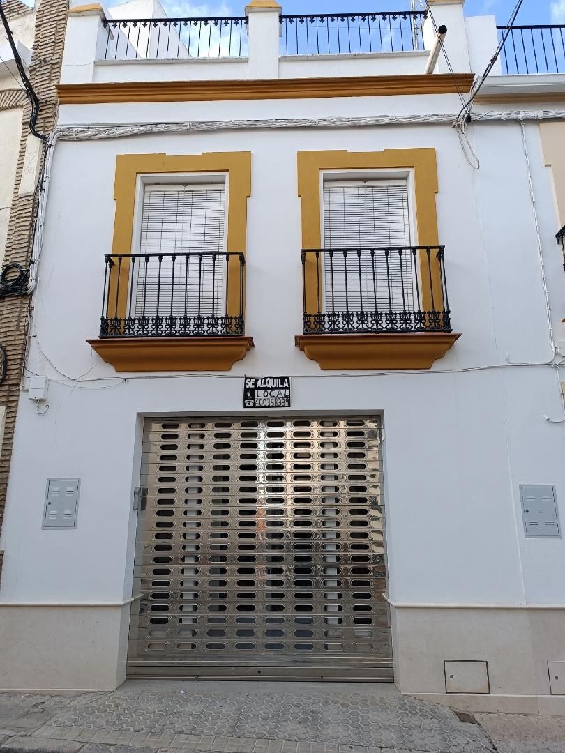 Vista exterior de Local de lloguer en Fuentes de Andalucía