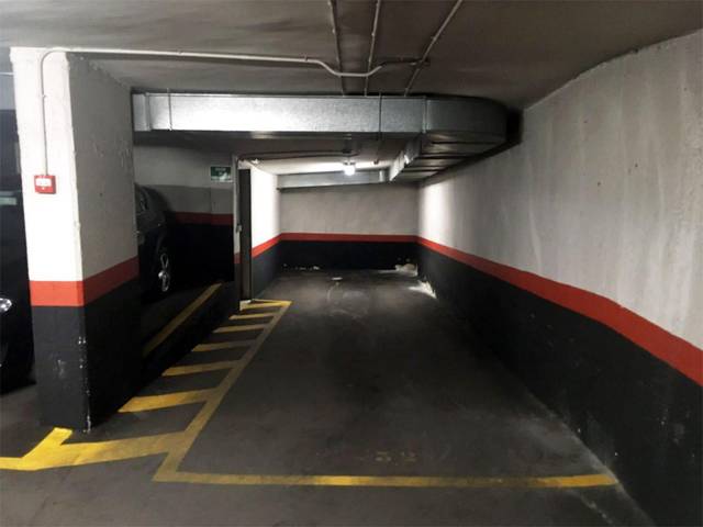 Garaje en Alquiler en Calle de Manuel González Longoria, 8 en Trafalgar