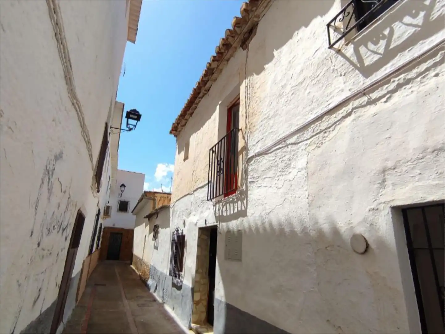 Casa adosada en venda a Guadix Vista exterior de Casa adosada en venda en Guadix amb Terrassa i Balcó