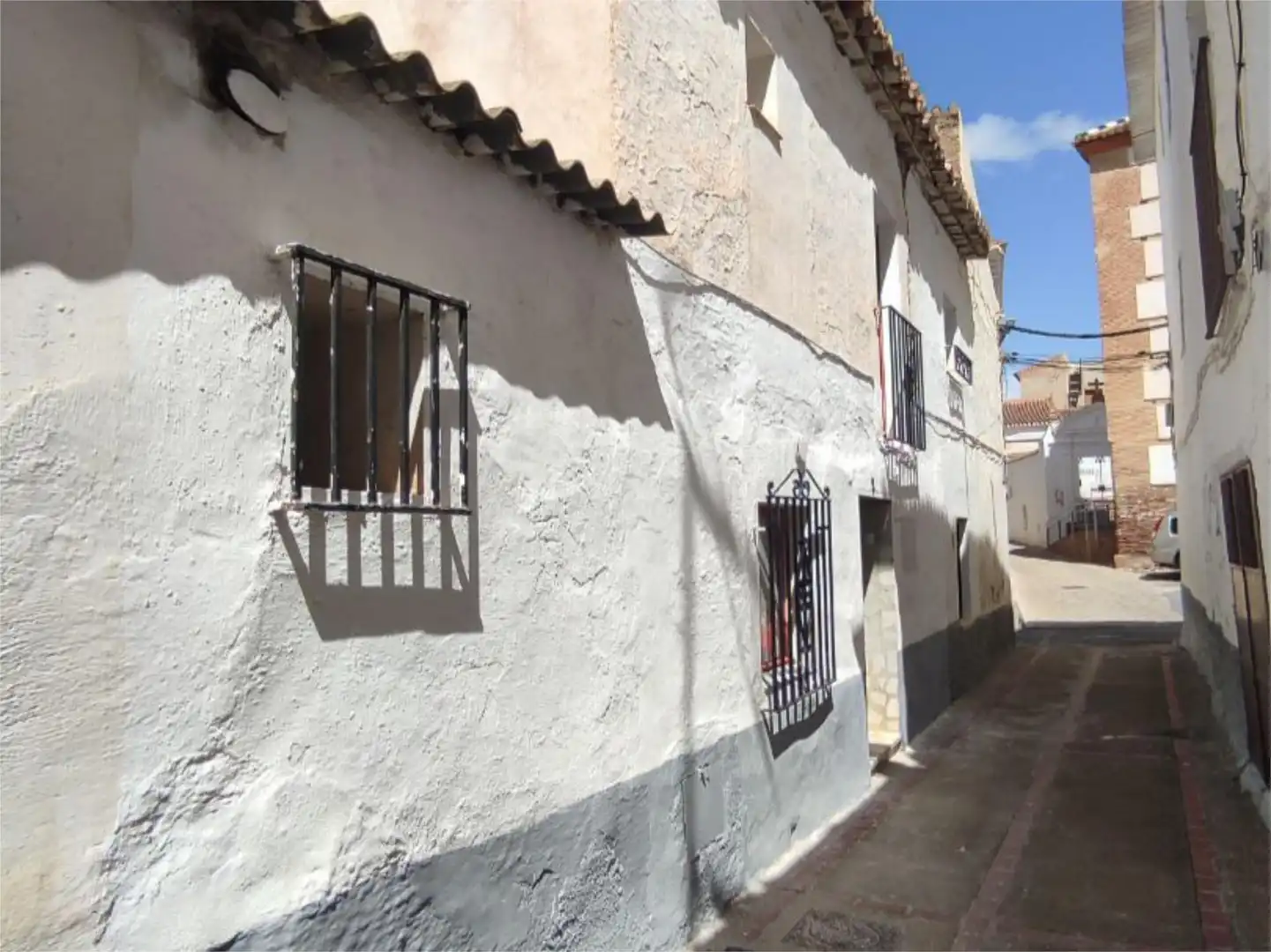 Casa adosada en venda a Guadix Vista exterior de Casa adosada en venda en Guadix amb Terrassa i Balcó