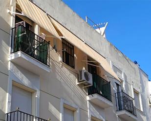 Exterior view of Flat for sale in La Palma del Condado  with Air Conditioner, Terrace and Balcony