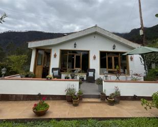 Vista exterior de Casa o xalet de lloguer en La Orotava amb Terrassa