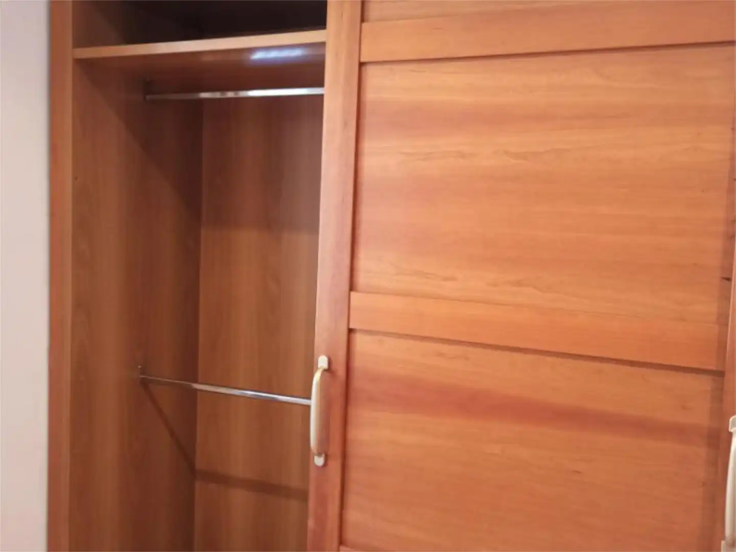Schlafzimmer von Wohnung zum Verkauf in Centelles mit Balkon