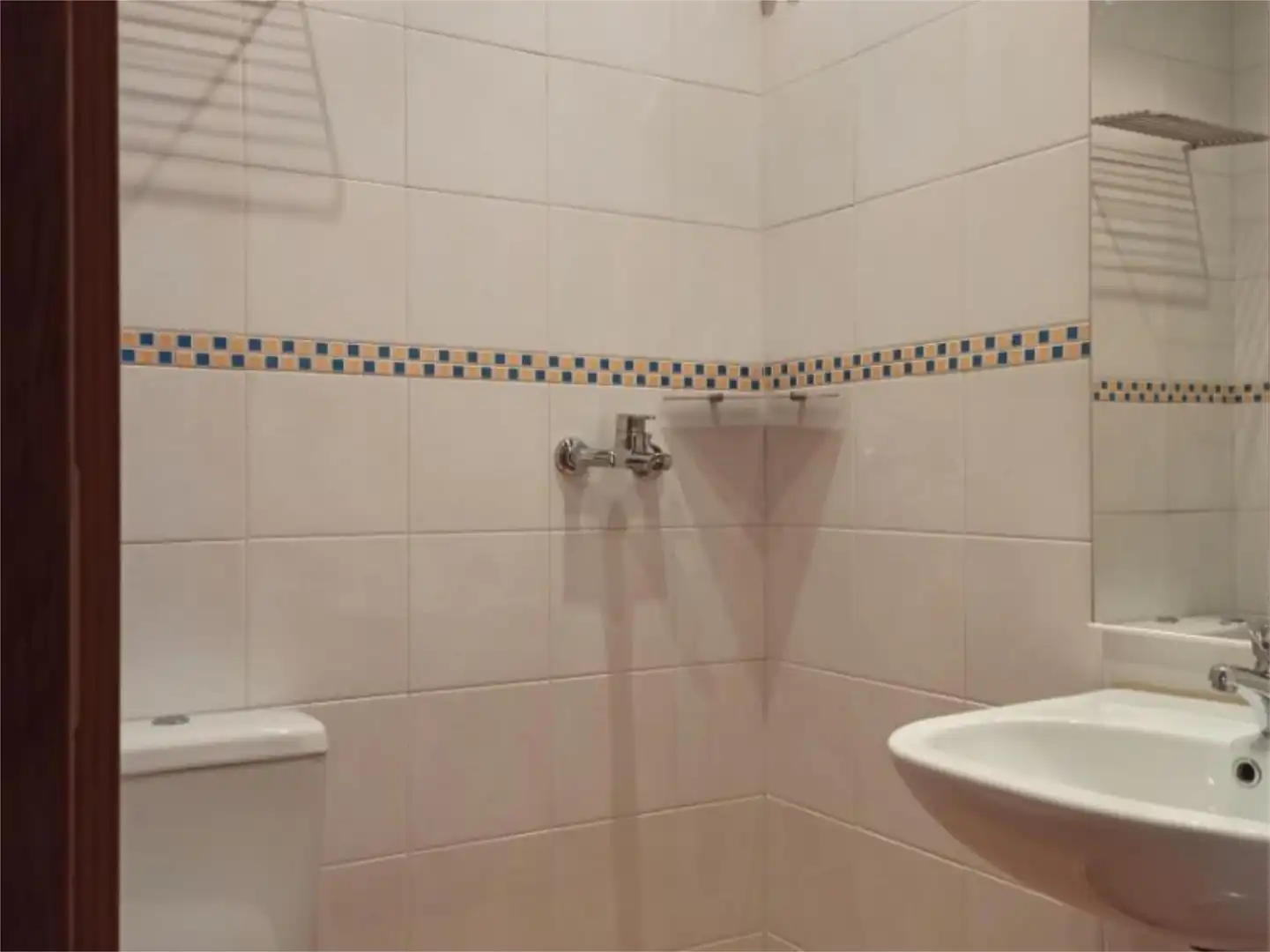 Badezimmer von Wohnung zum Verkauf in Centelles mit Balkon
