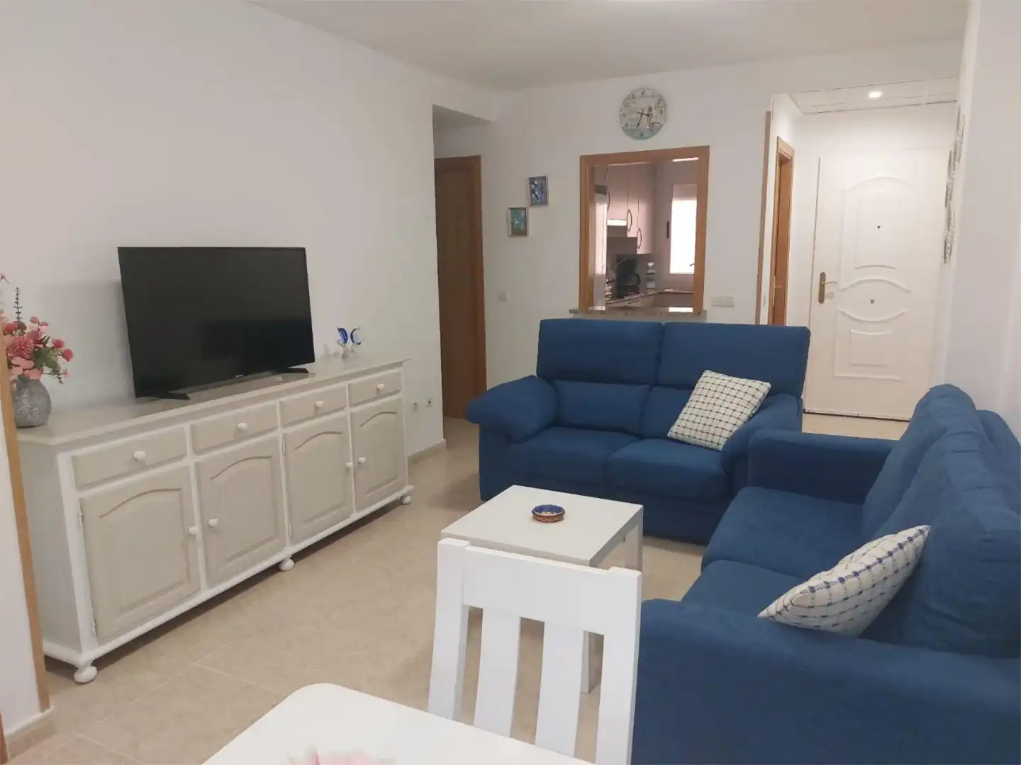Sala de estar de Apartamento de alquiler en Oropesa del Mar / Orpesa con Aire acondicionado, Calefacción y Jardín privado