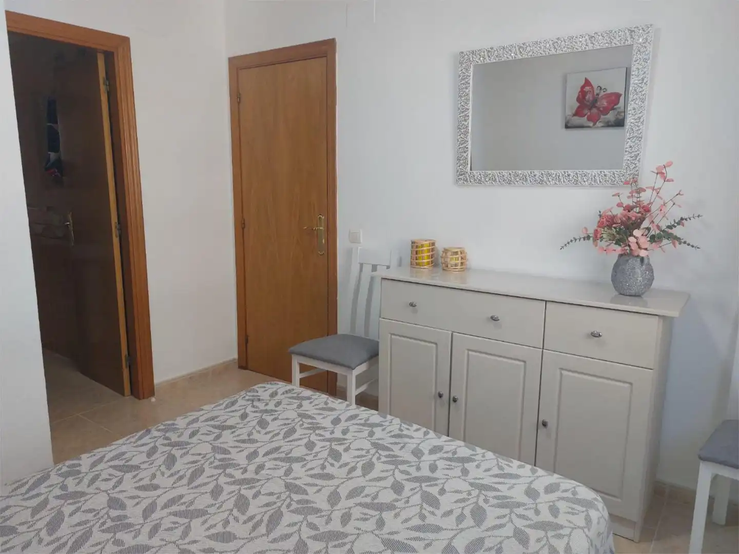 Habitación de Apartamento de alquiler en Oropesa del Mar / Orpesa con Aire acondicionado, Calefacción y Jardín privado