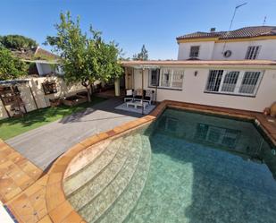 Piscina de Casa o xalet en venda en Tomares amb Terrassa, Piscina i Balcó